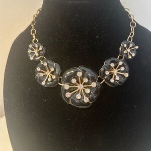 Elegant Black and Gold Floral Necklace